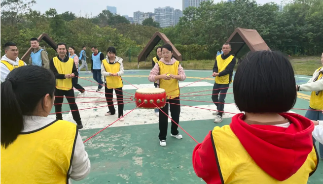 MG不朽情缘能源18周年庆团建游戏.png